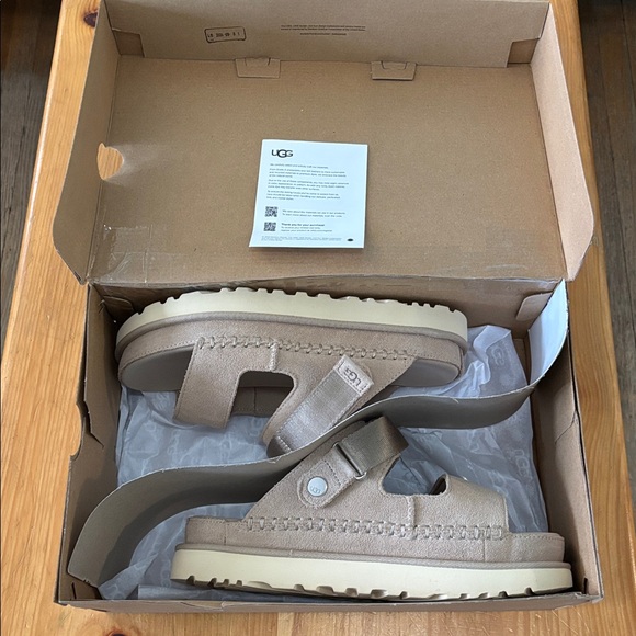 🐏Size 9 - NWT: UGG - Women’s Goldenstar Glide Sandals - Picture 14 of 16